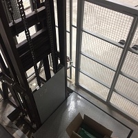 Консольный подъемник, 500 кг, Казань, склад